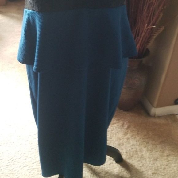 Pinup peplum dress by thalia nwot - Picture 3 of 6